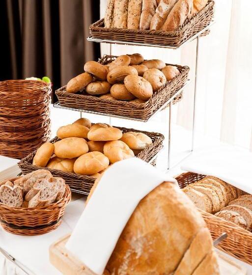 Orchidea Hotel Lipót