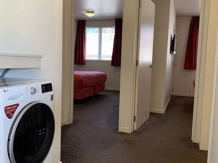 Salerno Motel Apartments