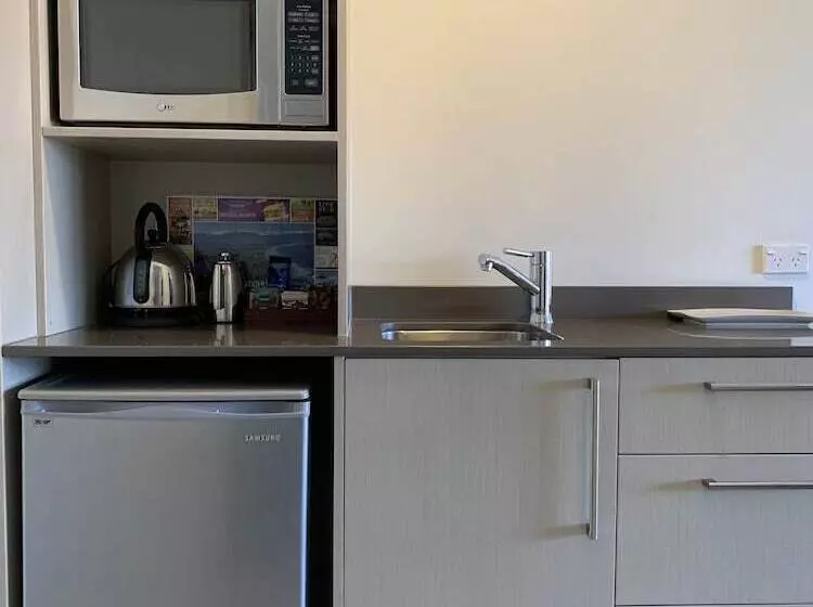 Salerno Motel Apartments