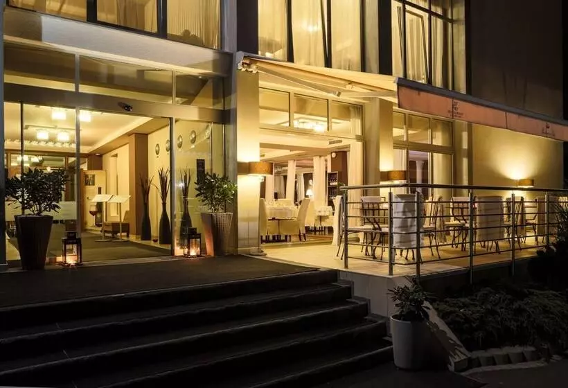 Golden Fish Hotel Apartments