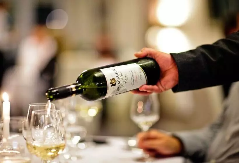 Golden Fish Hotel Apartments