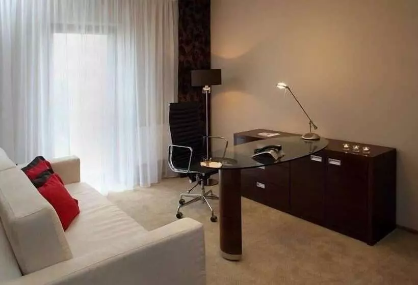 Golden Fish Hotel Apartments