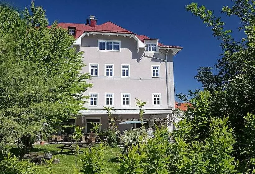 Отель The Townhouse Ruhpolding