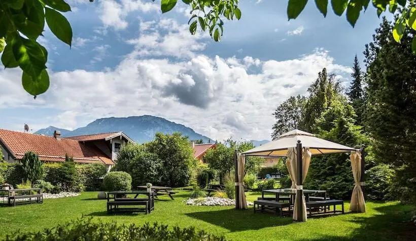 Отель The Townhouse Ruhpolding