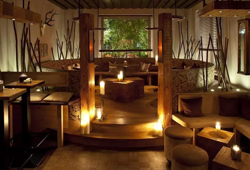 Отель The Townhouse Ruhpolding