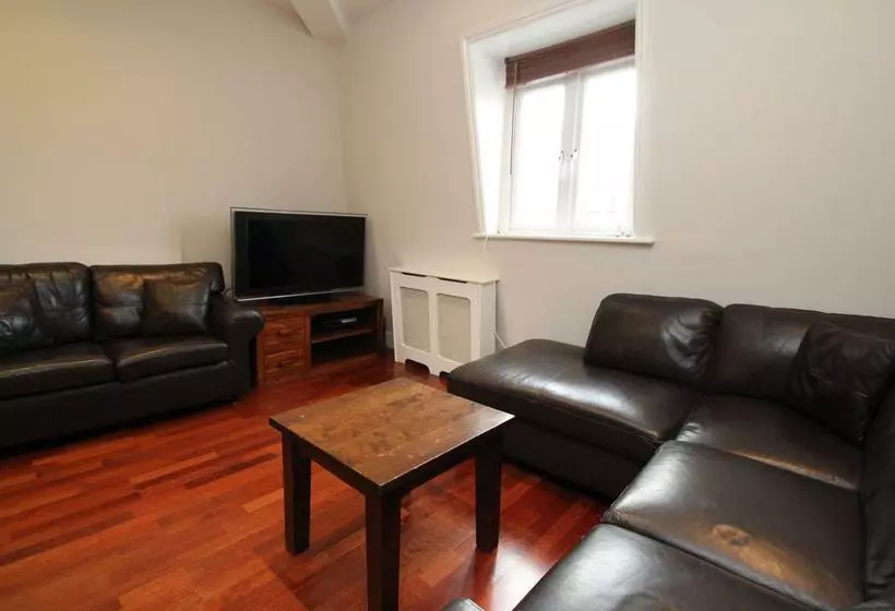 호텔 Castletown House Apartments