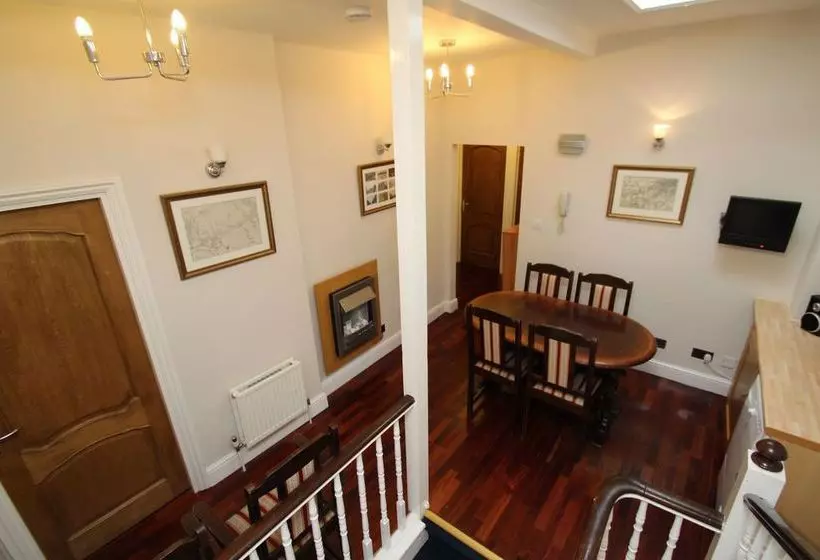 호텔 Castletown House Apartments