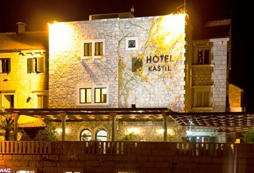 هتل Kaštil