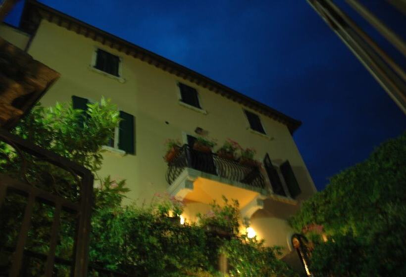 酒店 La Fonte Del Cieco