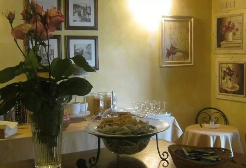 호텔 La Fonte Del Cieco