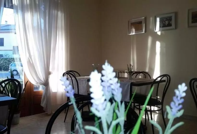 هتل La Piccola Stazione