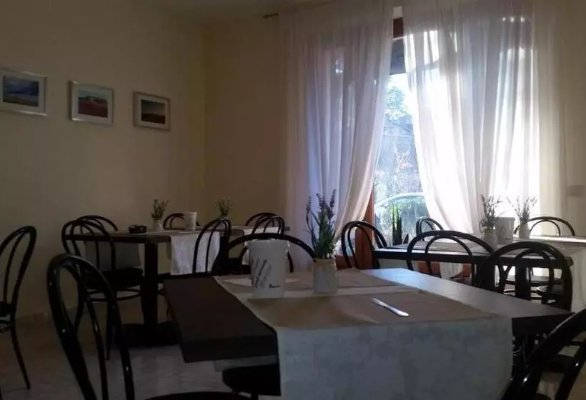 هتل La Piccola Stazione