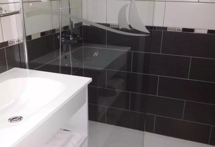 Hotel La Voile D' Or