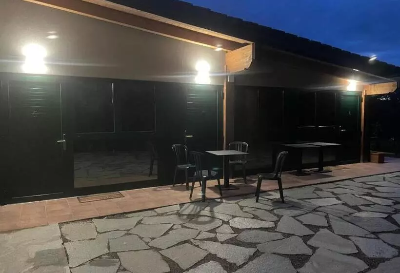 هتل Locanda Dell'oca Bianca