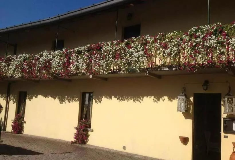 هتل Locanda Dell'oca Bianca