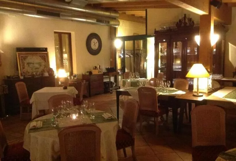 هتل Locanda Dell'oca Bianca