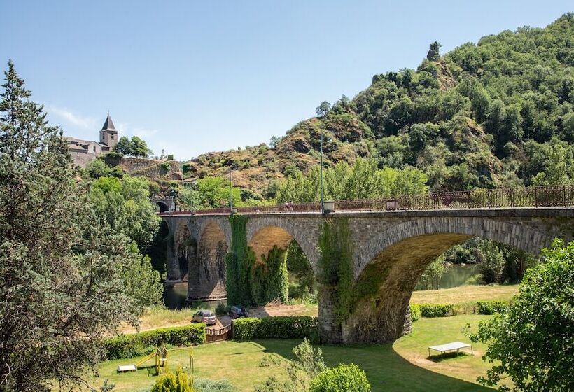 Logis Hotel Restaurant Du Pont