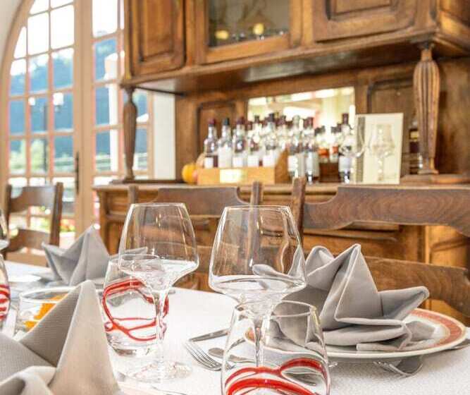 Logis Hotel Restaurant Du Pont