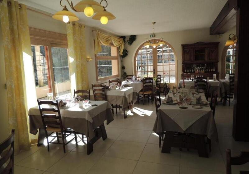 Logis Hotel Restaurant Du Pont