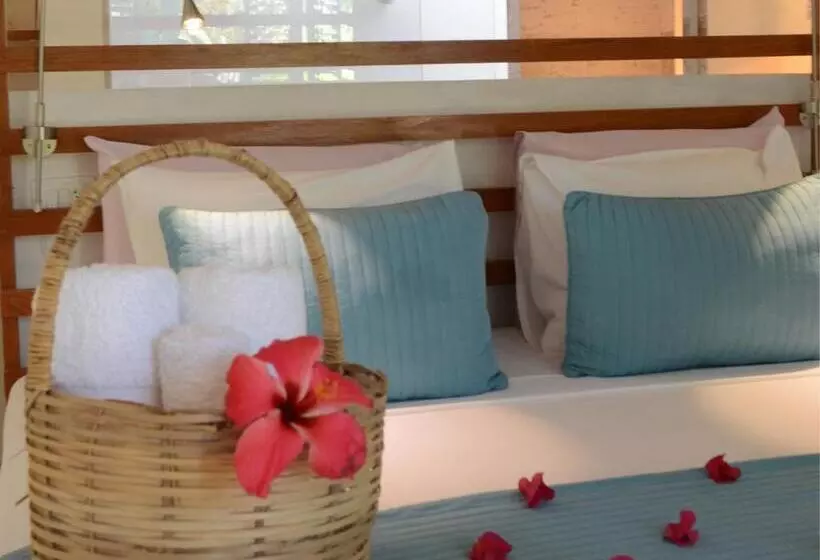 هتل Praiagogi Boutique Pousada