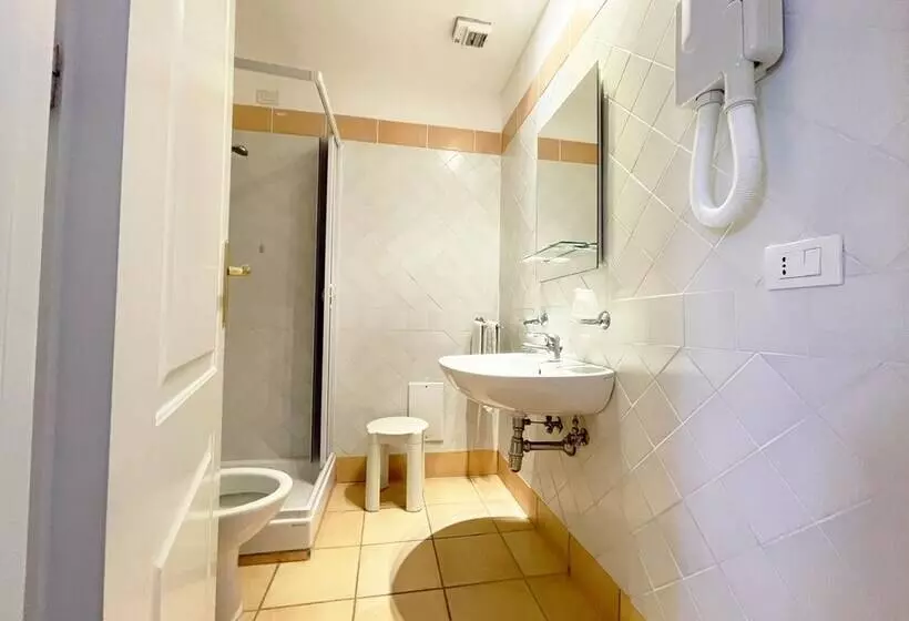 Отель Reginella