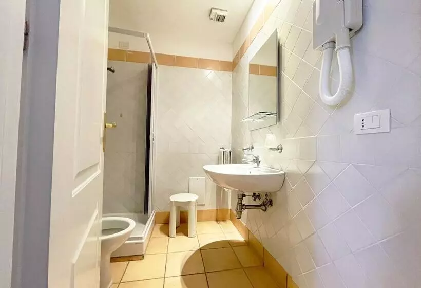 Отель Reginella