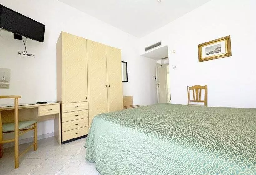 Отель Reginella