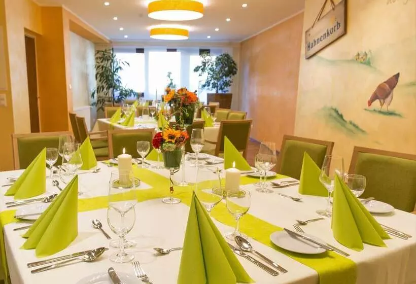 בית מלון כפרי Und Landgasthof Zum Bockshahn