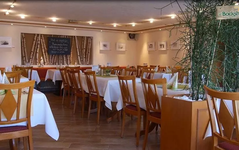 בית מלון כפרי Und Landgasthof Zum Bockshahn