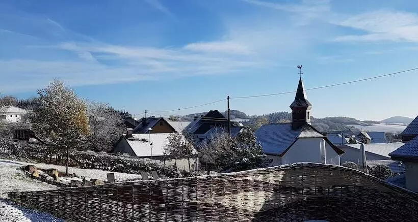 בית מלון כפרי Und Landgasthof Zum Bockshahn