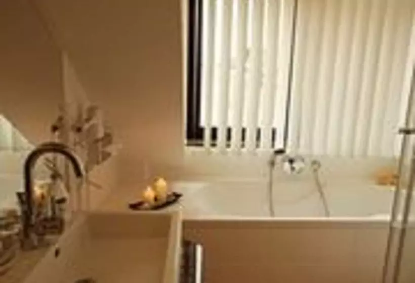 בית מלון כפרי Und Landgasthof Zum Bockshahn