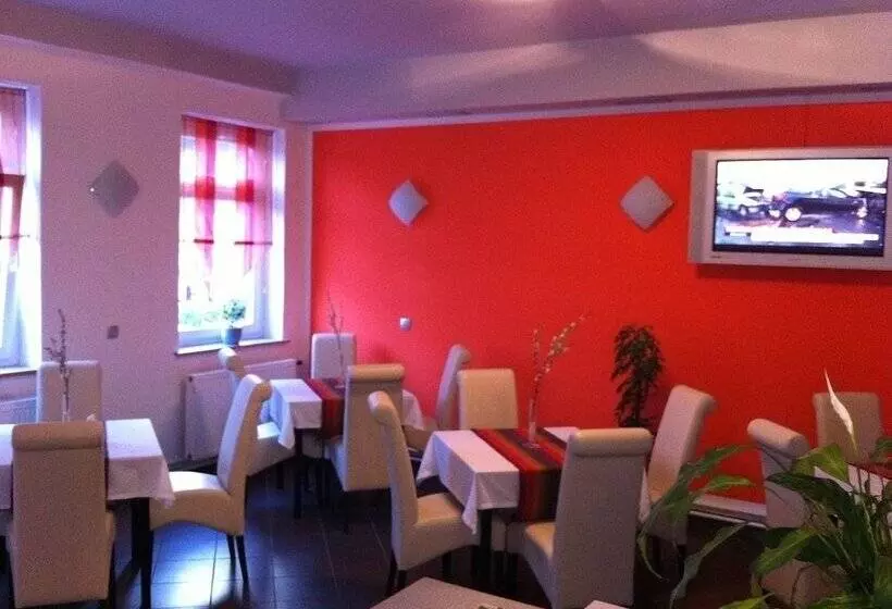 هتل Soba 7 Pekrska Vila