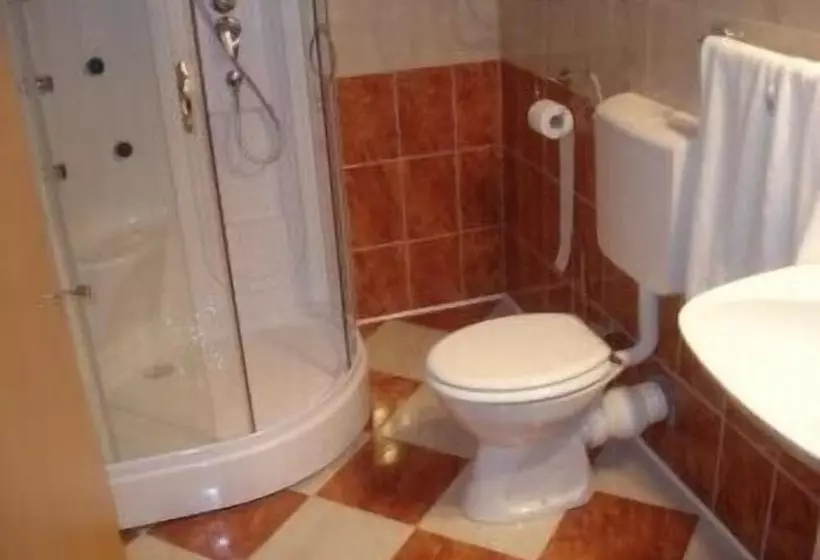 هتل Soba 7 Pekrska Vila