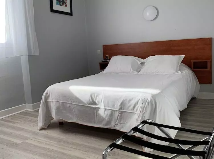 هتل Wilson Square