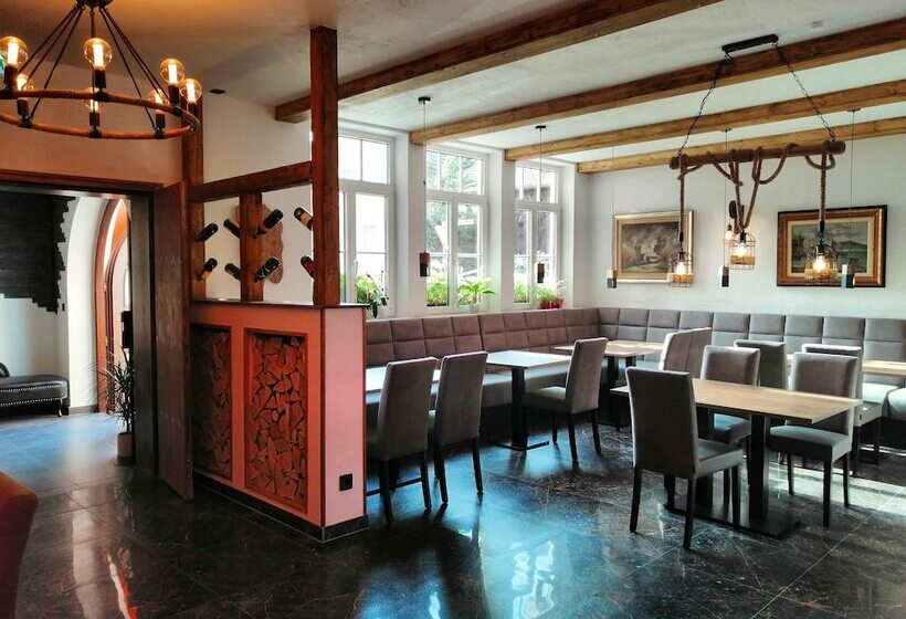 膳宿费 Wilder Mann