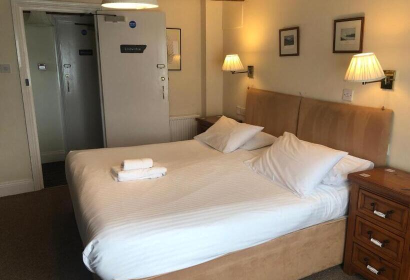 Trehellas House Hotel & Courthouse Restaurant