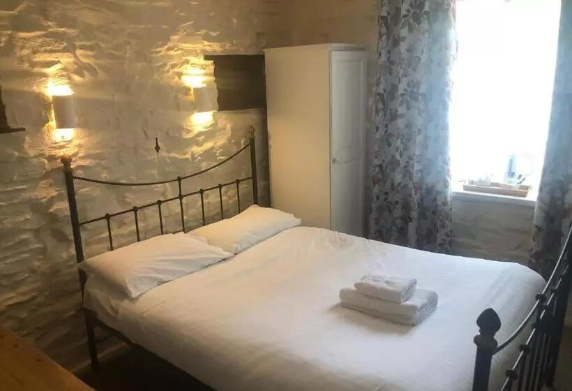 Trehellas House Hotel & Courthouse Restaurant