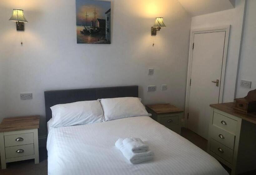 Trehellas House Hotel & Courthouse Restaurant