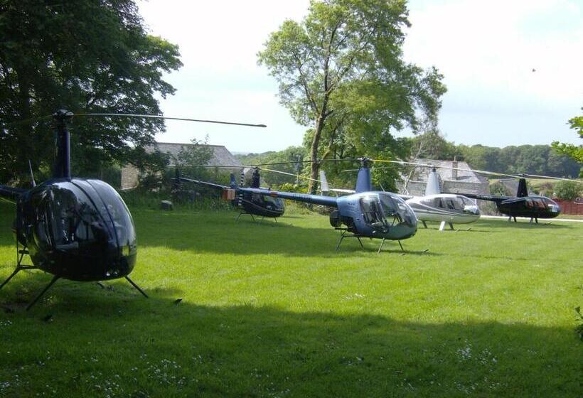 Trehellas House Hotel & Courthouse Restaurant