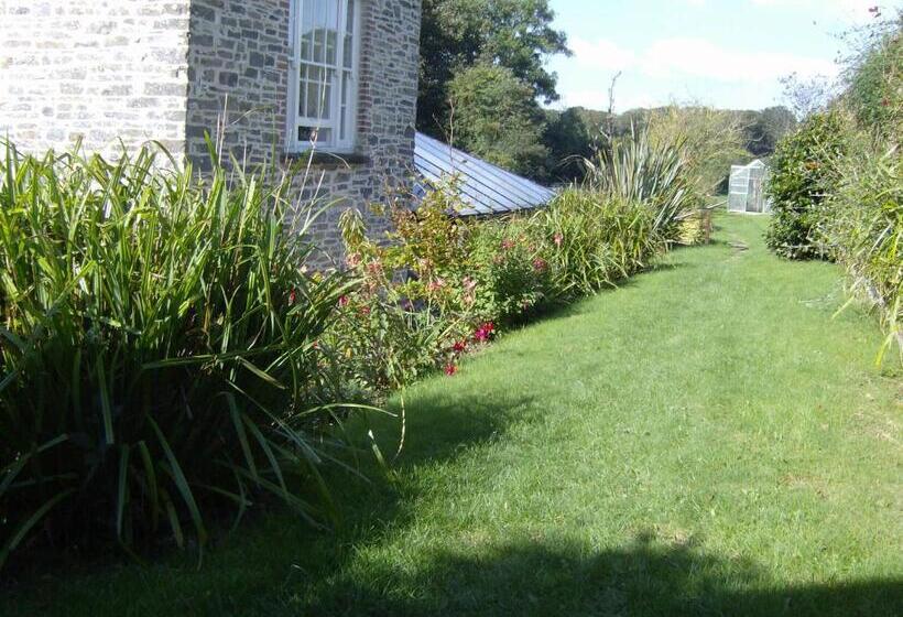 Trehellas House Hotel & Courthouse Restaurant