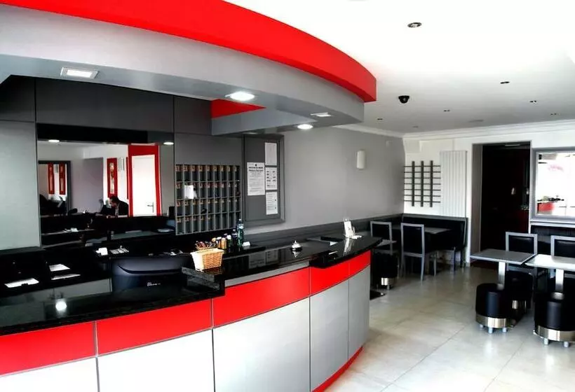 Briand Devient Hotel Ipl