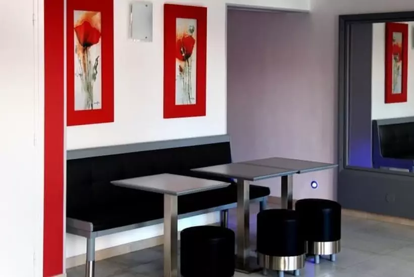 Briand Devient Hotel Ipl