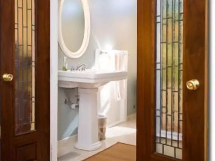 Harvey House Bed & Breakfast