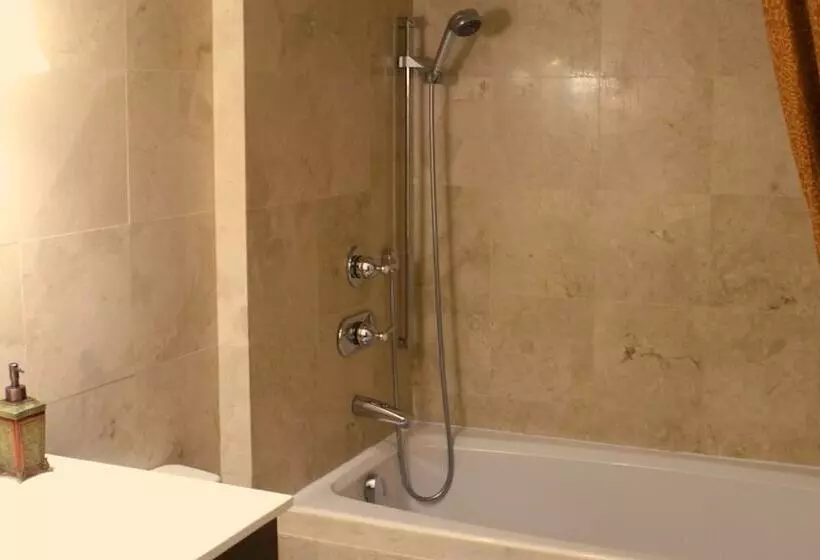 Harvey House Bed & Breakfast