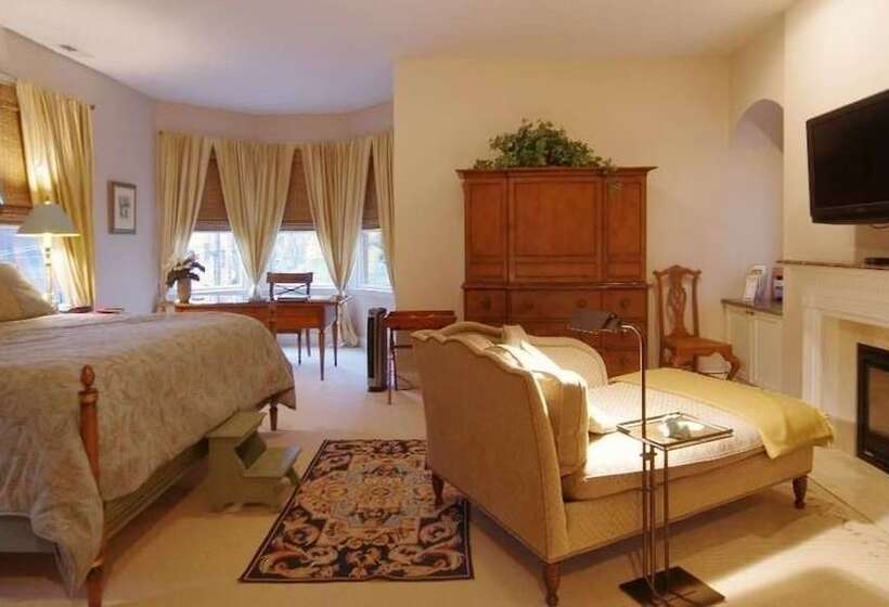 Harvey House Bed & Breakfast