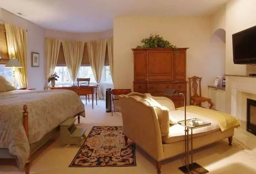 Harvey House Bed & Breakfast