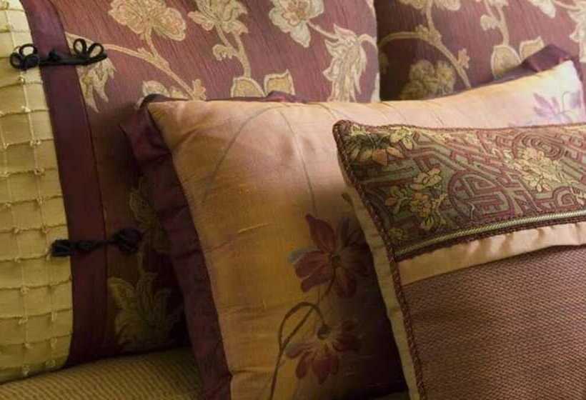 Harvey House Bed & Breakfast