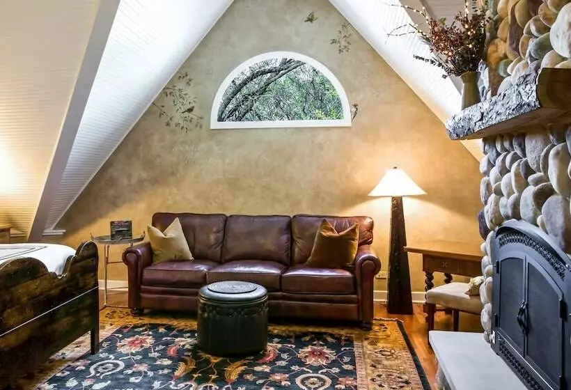 Harvey House Bed & Breakfast