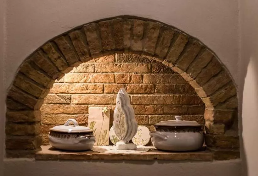 هتل Agriturismo Il Segreto Di Pietrafitta