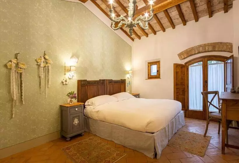 هتل Agriturismo Il Segreto Di Pietrafitta
